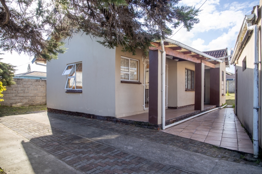 3 Bedroom Property for Sale in Sunnyridge Eastern Cape
